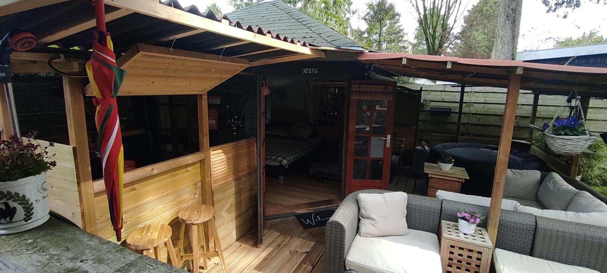 "Tempat Senang" Chalet On The Beautiful Veluwe With Airco Sauna Bbq Jacuzzi Beamer And Dog Putten Esterno foto
