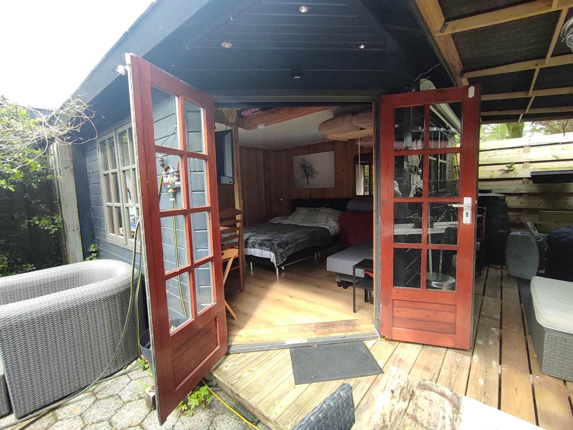 "Tempat Senang" Chalet On The Beautiful Veluwe With Airco Sauna Bbq Jacuzzi Beamer And Dog Putten Esterno foto